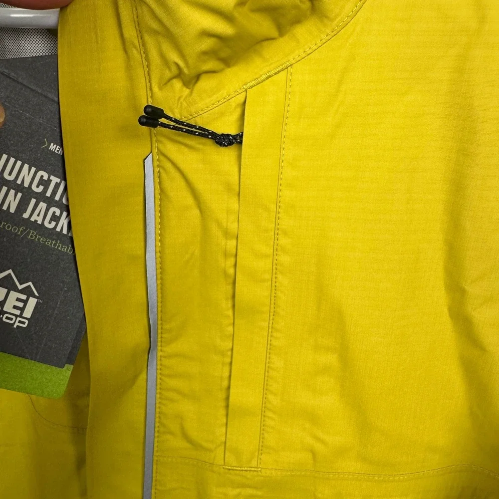 REI Co-op Mens XL Junction Rain Jacket Yellow Cycling Hiking Wind Full Zip NWT